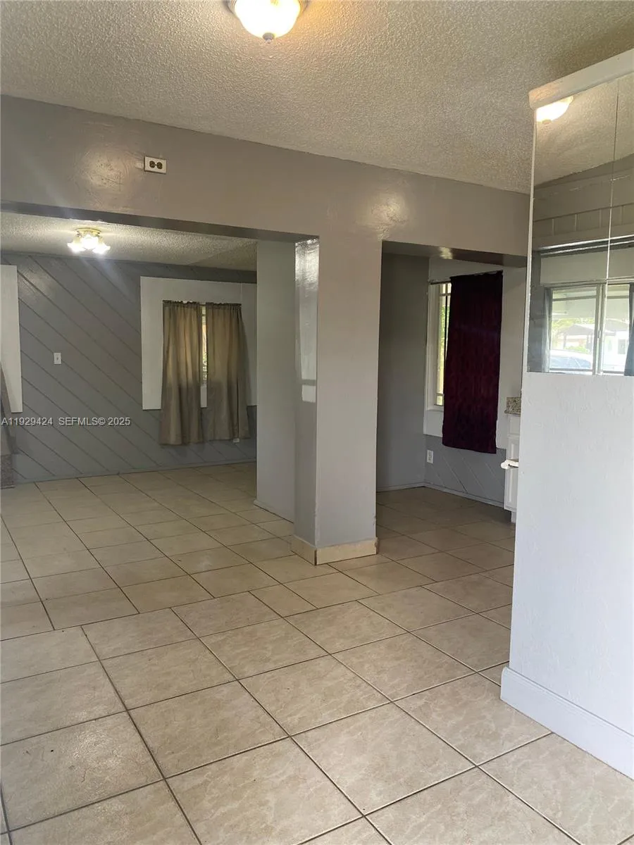 172 NW 29th Ave, Fort Lauderdale FL 33311