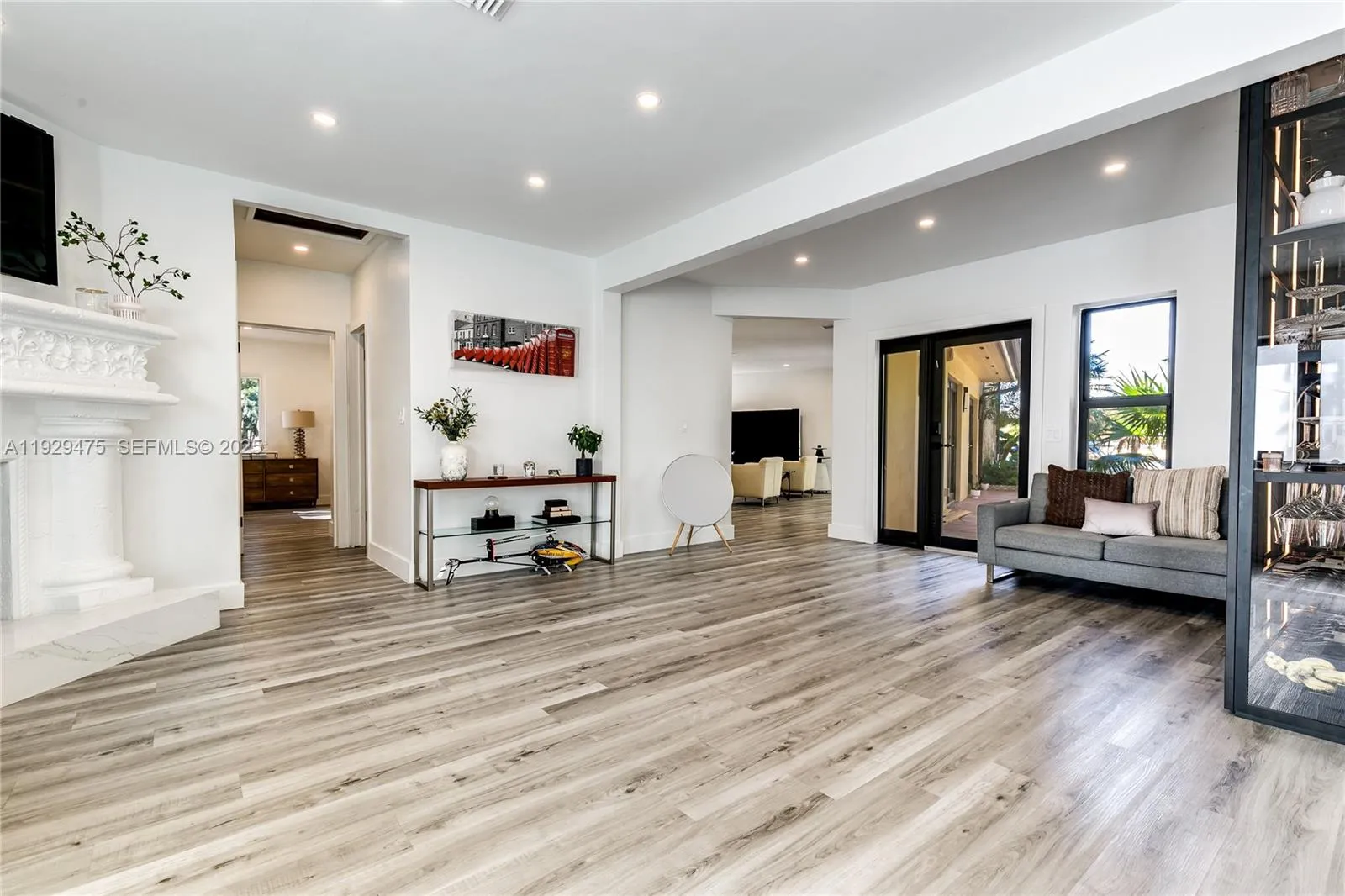 1349 Middle River Dr, Fort Lauderdale FL 33308