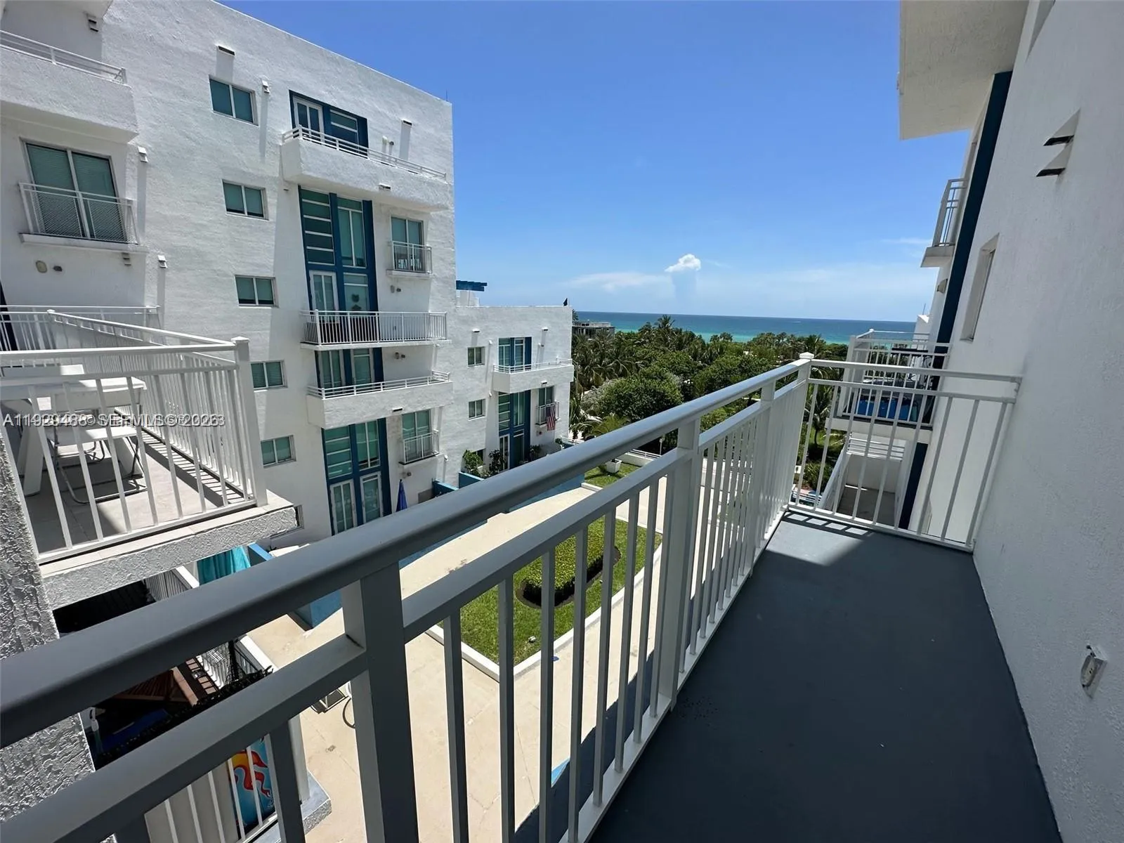 7600 Collins Ave # 709, Miami Beach FL 33141