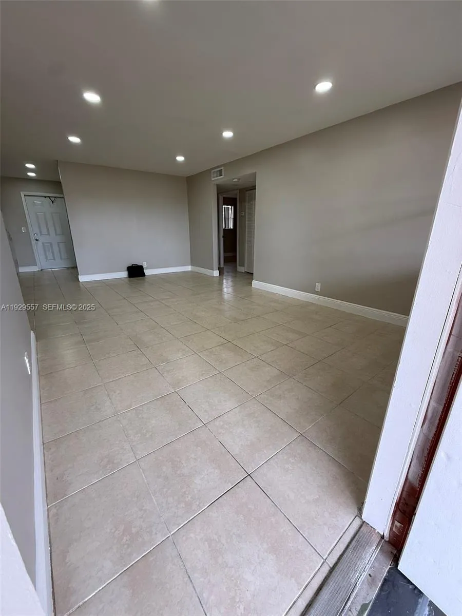 850 E Commercial Blvd # 234D, Oakland Park FL 33334