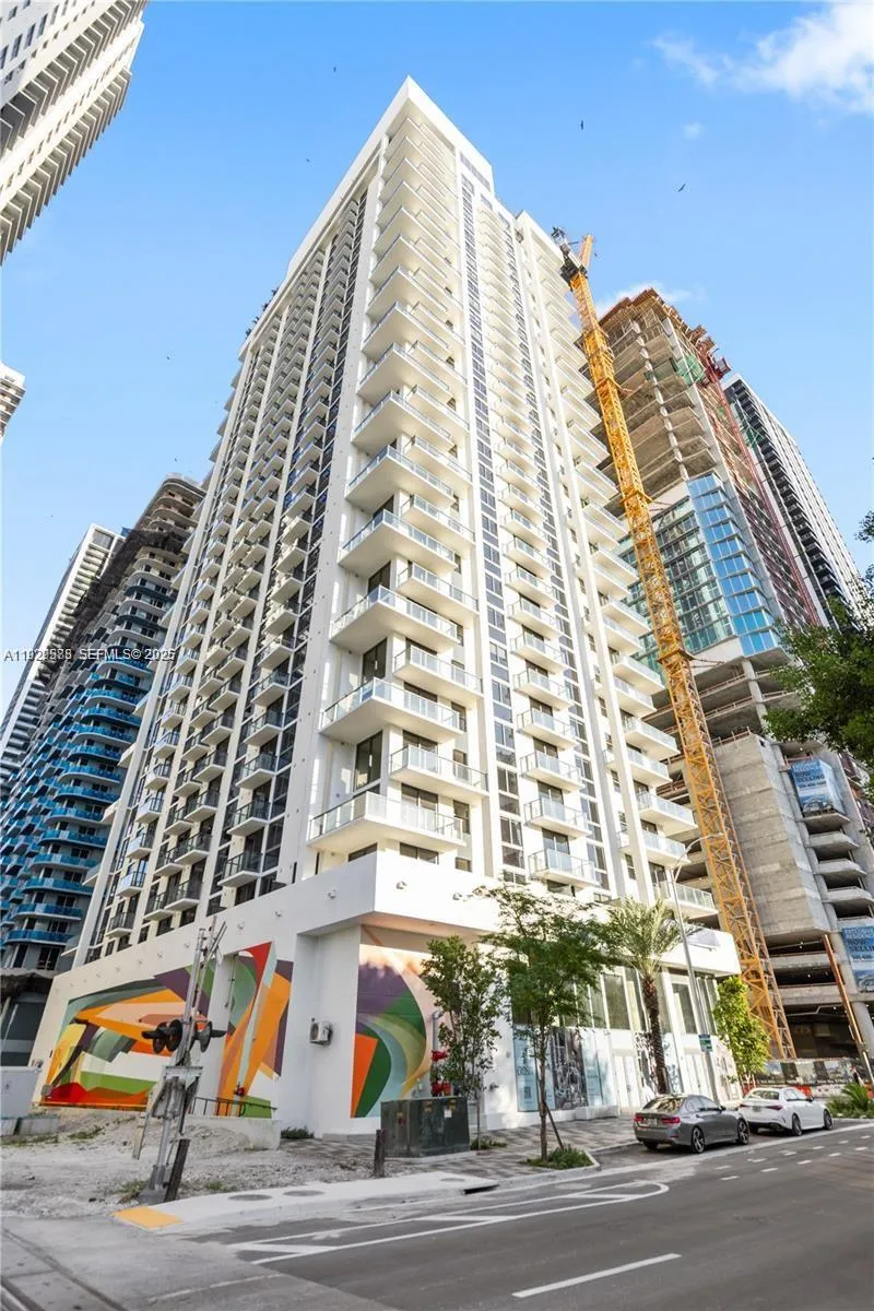 11 NE 6TH # 2610, Miami FL 33132