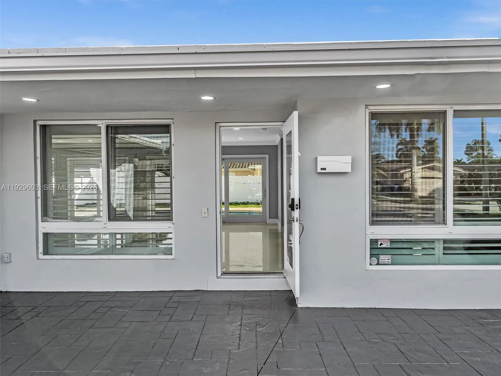 2144 NE 64th St, Fort Lauderdale FL 33308