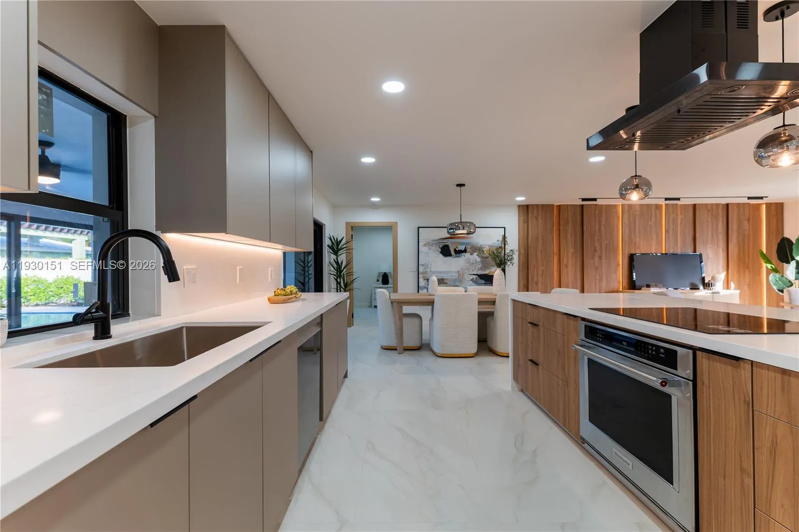 2415 NE 35th Dr, Fort Lauderdale FL 33308