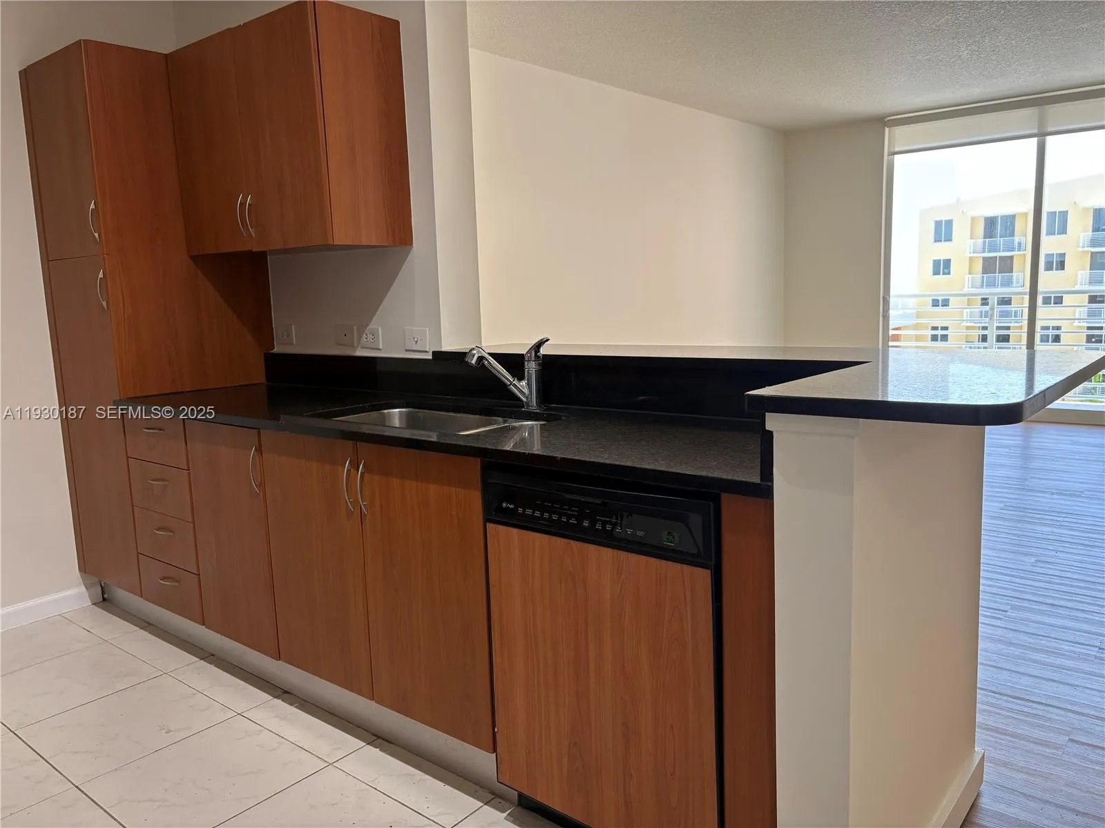 2775 NE 187 St # 628, Aventura FL 33180
