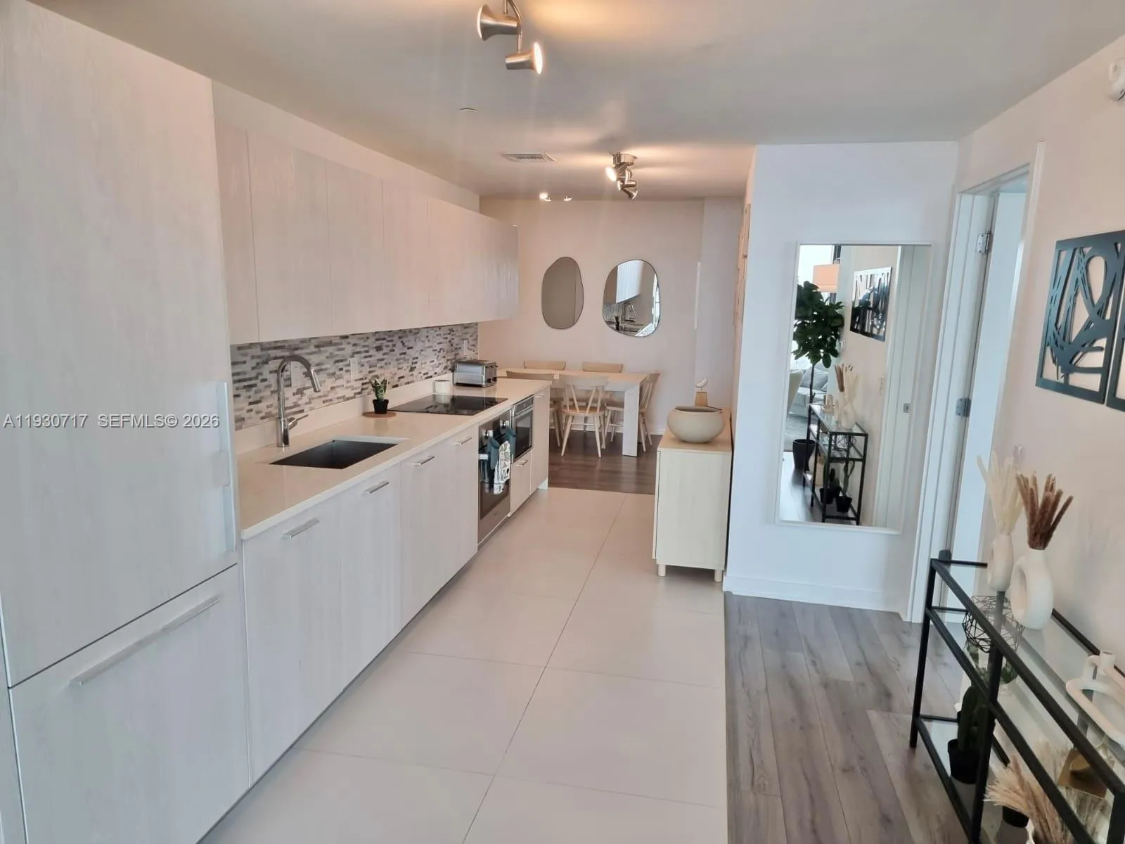 501 NE 31st St # 3601, Miami FL 33137