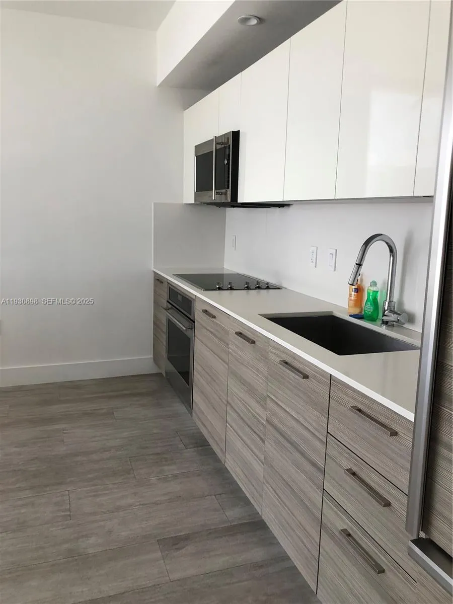 2 bedroom 2 bath for sale at 121 NE 34th St # 2601, Miami FL 33137