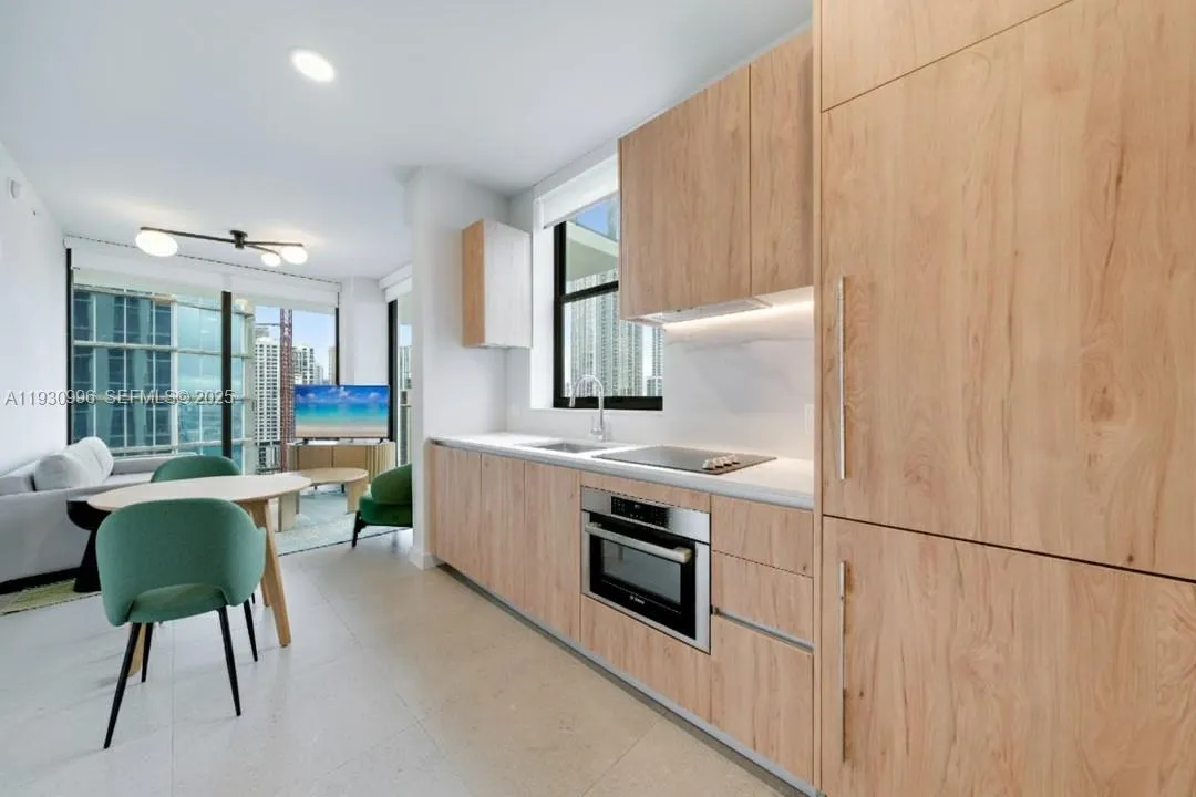 11 NE 6th Street # 1901, Miami FL 33132