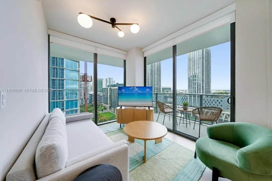 11 NE 6th Street # 1901, Miami FL 33132