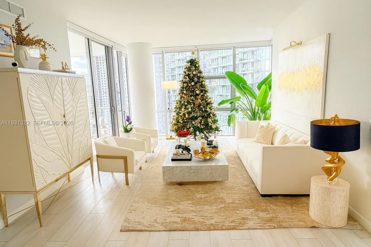 851 NE 1st Ave # 2212, Miami FL 33132