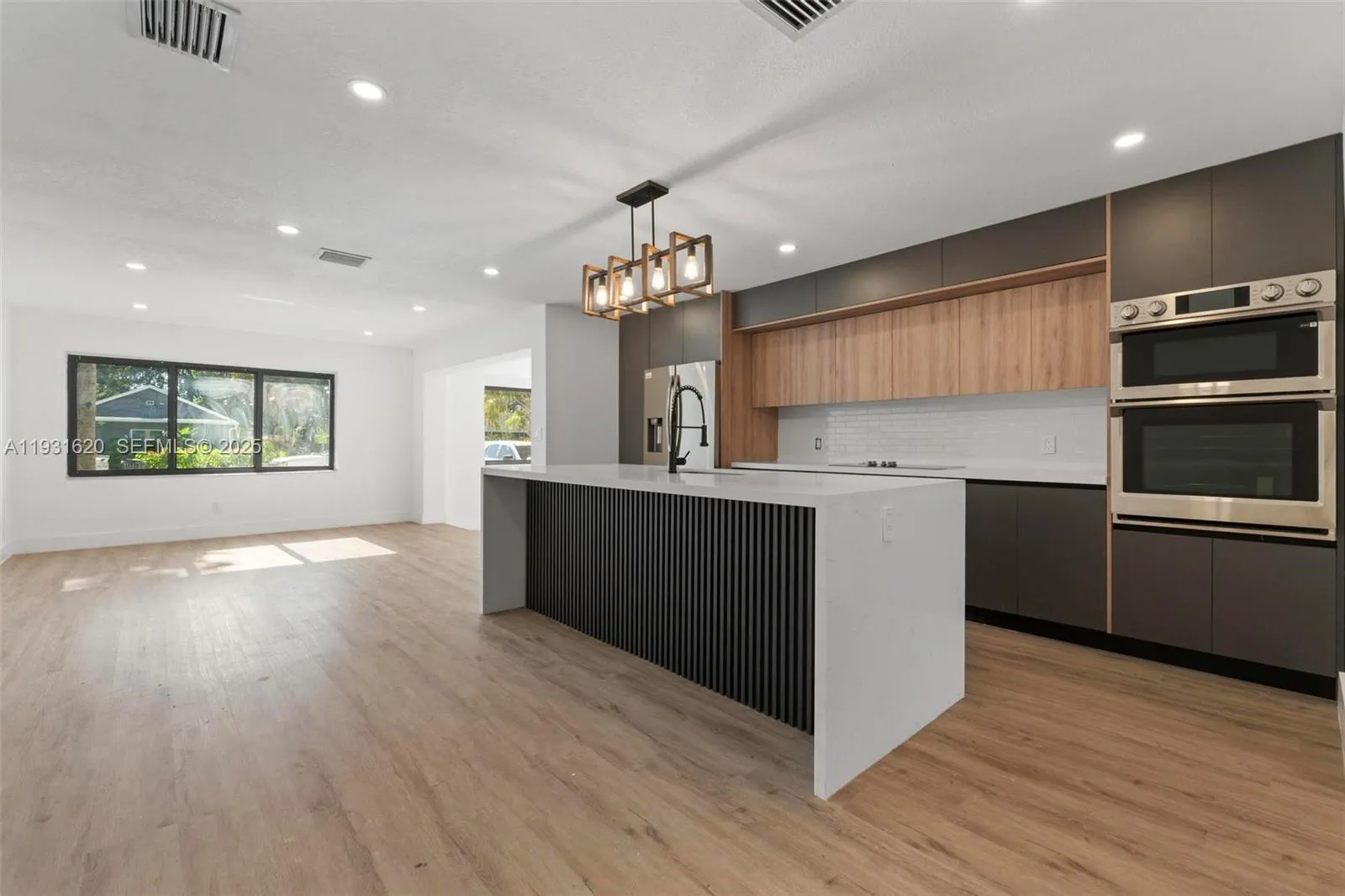 3 bedroom 3 bath for sale at 1516 SW 30th Terrace, Fort Lauderdale FL 33312