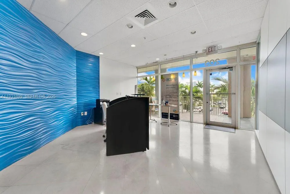 1845 Cordova Rd # 203, Fort Lauderdale FL 33316