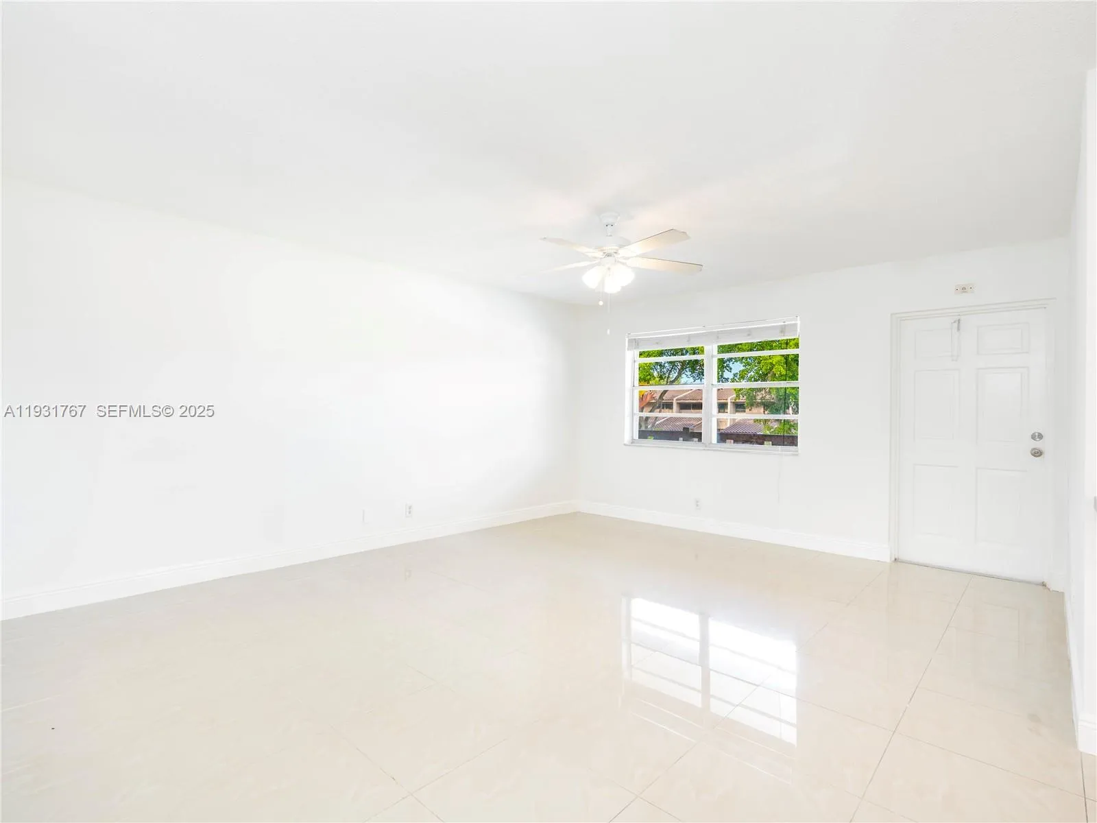 8704 NW 35th St, Coral Springs FL 33065