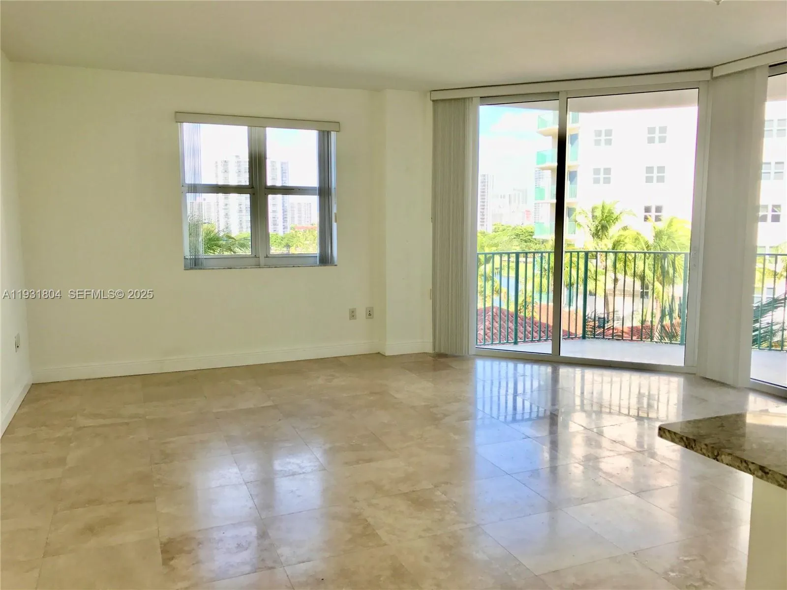 19900 E Country Club Dr # 812, Aventura FL 33180