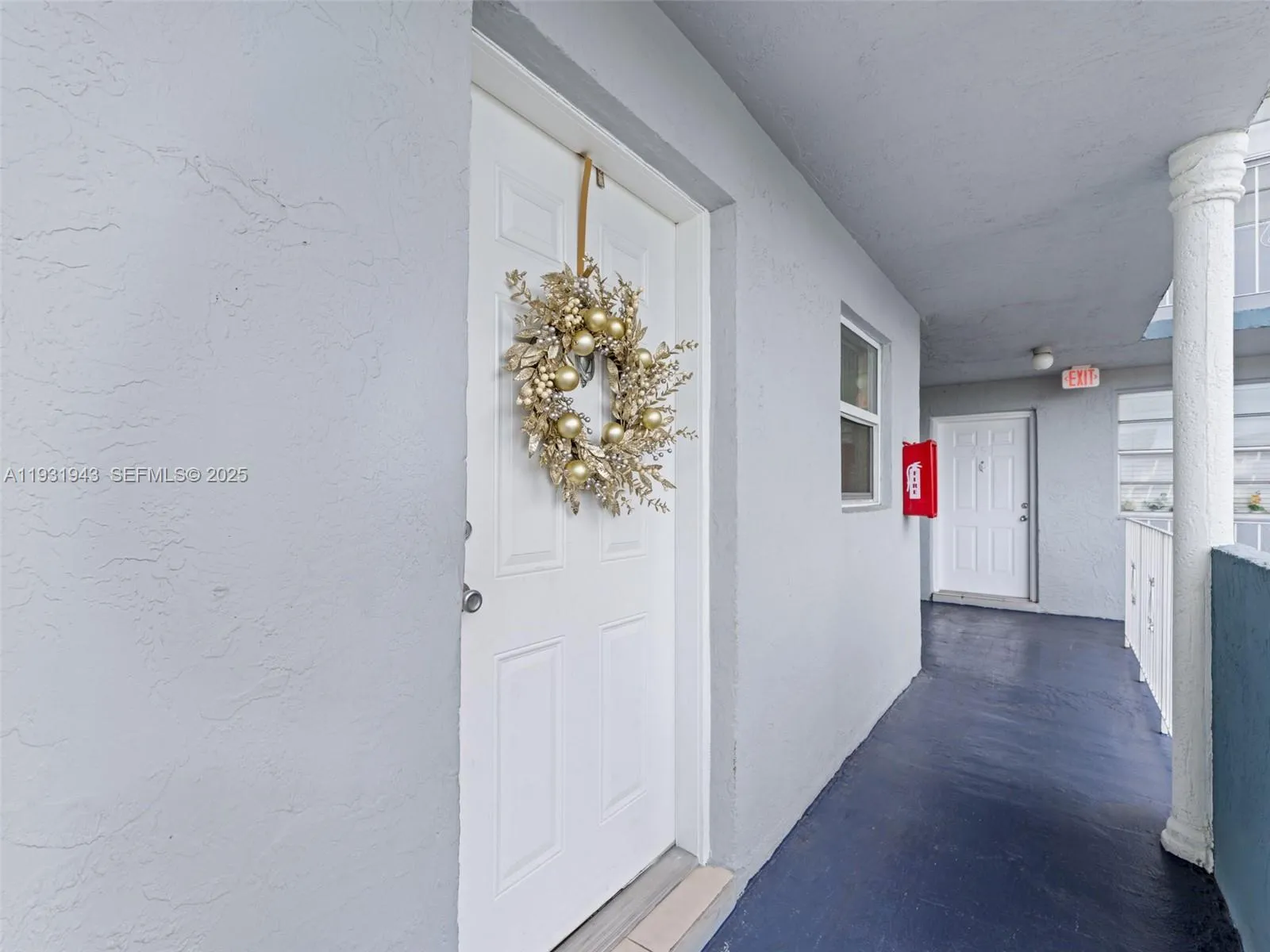 2 bedroom 1 bath for sale at 1655 W 44th Pl # 448, Hialeah FL 33012