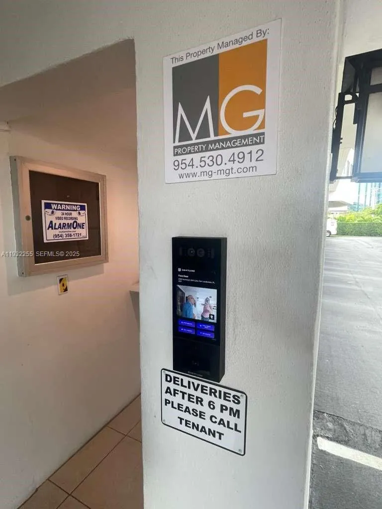 2500 NE 48th Ln # 301, Fort Lauderdale FL 33308