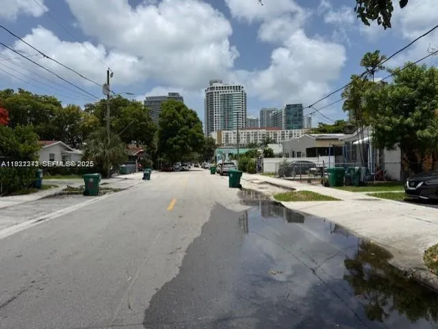 67 NW 34th St, Miami FL 33127