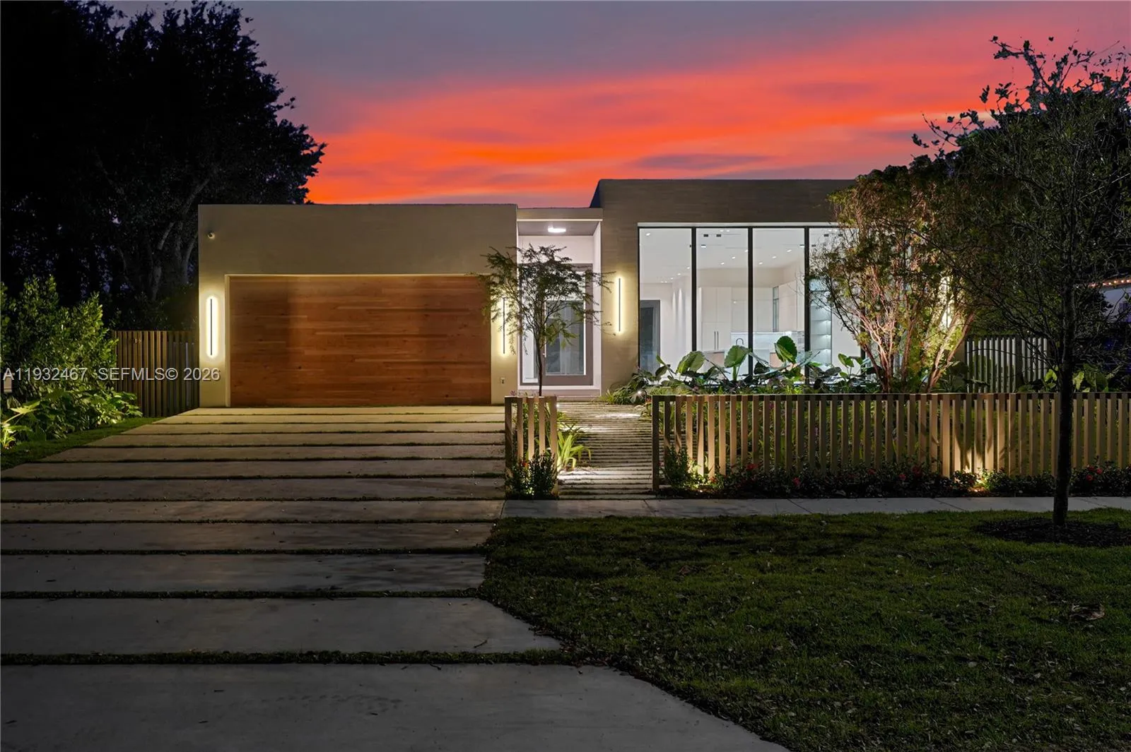 830 Oriole Ave, Miami Springs FL 33166