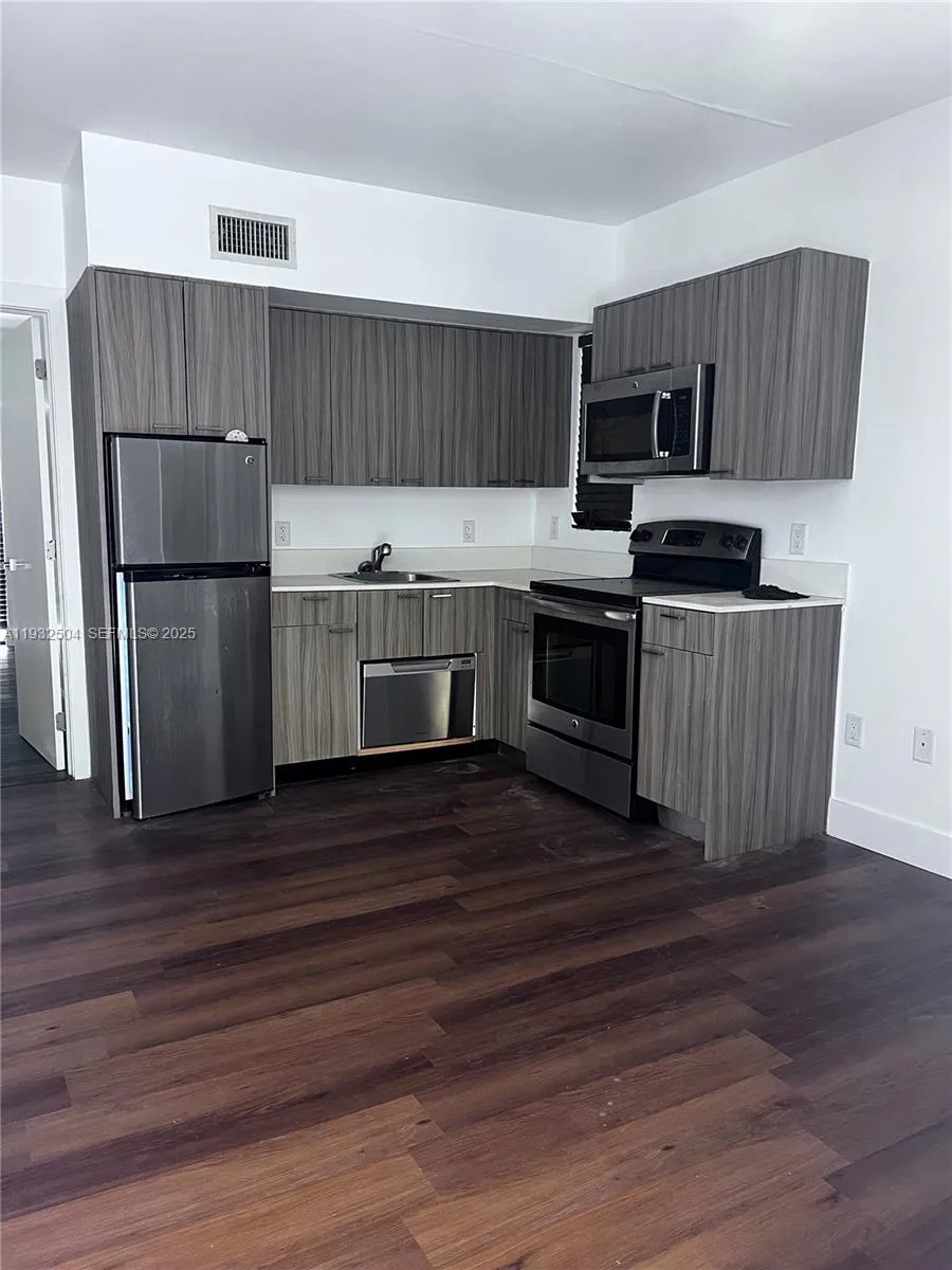 557 Michigan Ave # 115, Miami Beach FL 33139