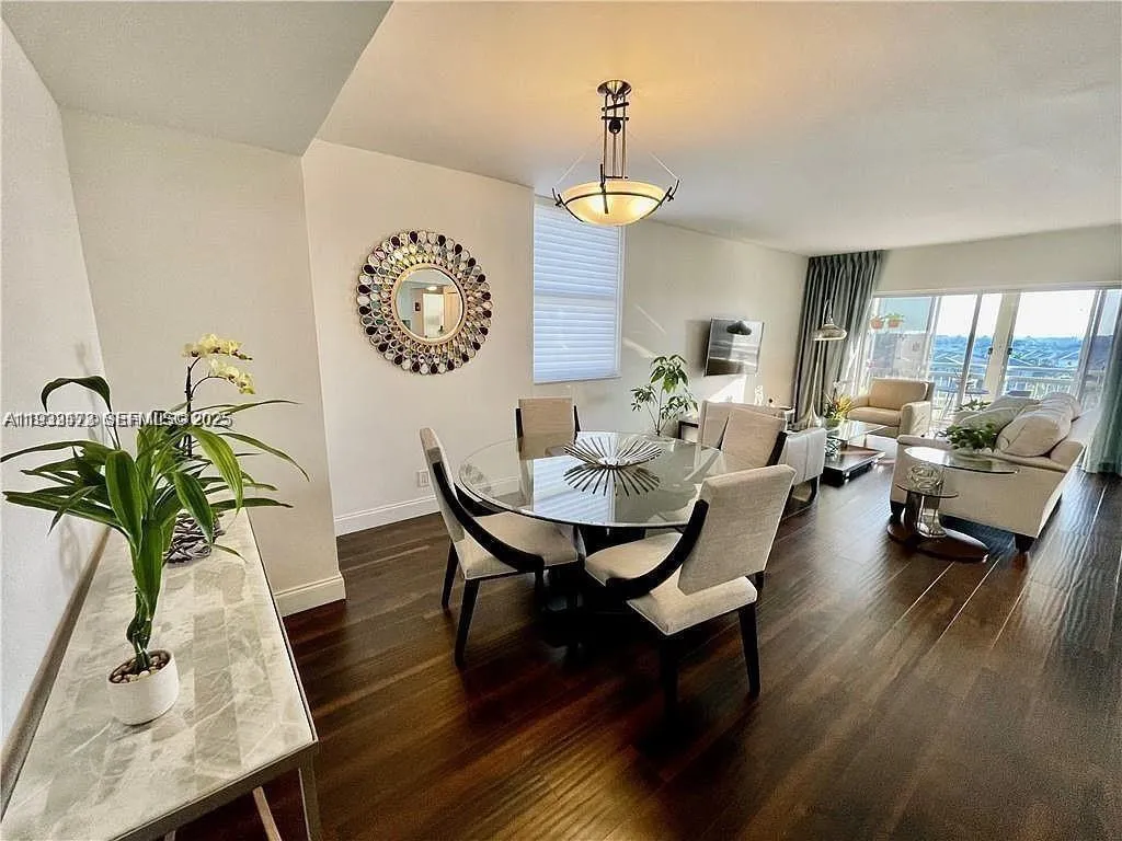 2 bedroom 2 bath for sale at 4400 Hillcrest Dr # 601B, Hollywood FL 33021