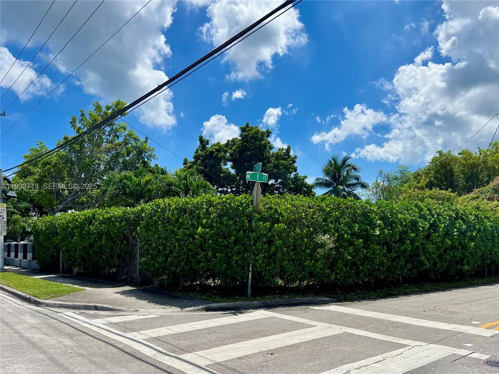 150 NE 59th St, Miami FL 33137