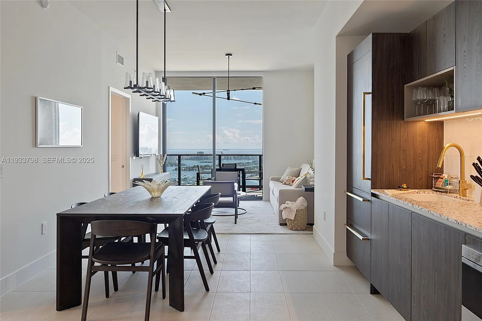 159 NE 6th St # 5015, Miami FL 33132