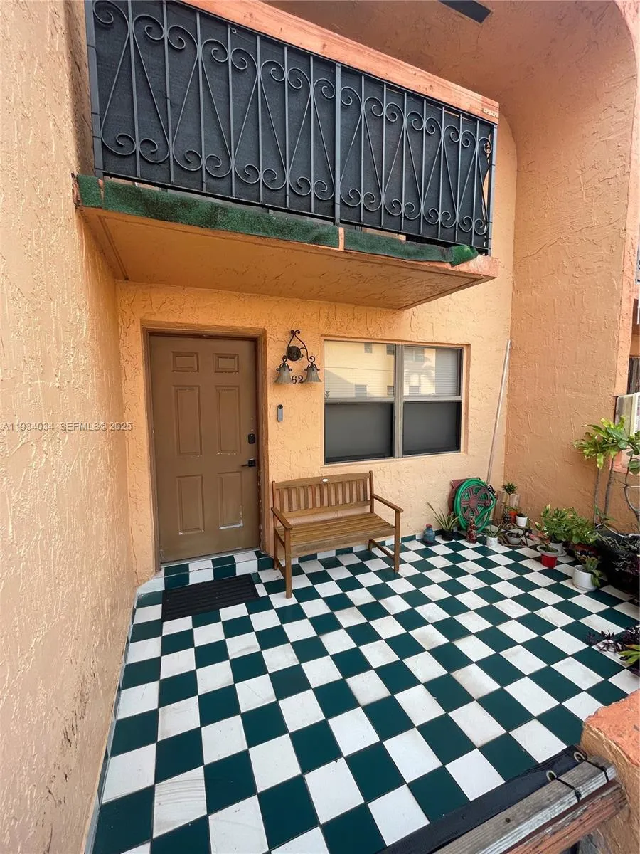 5962 W 18th Ave # 2, Hialeah FL 33012