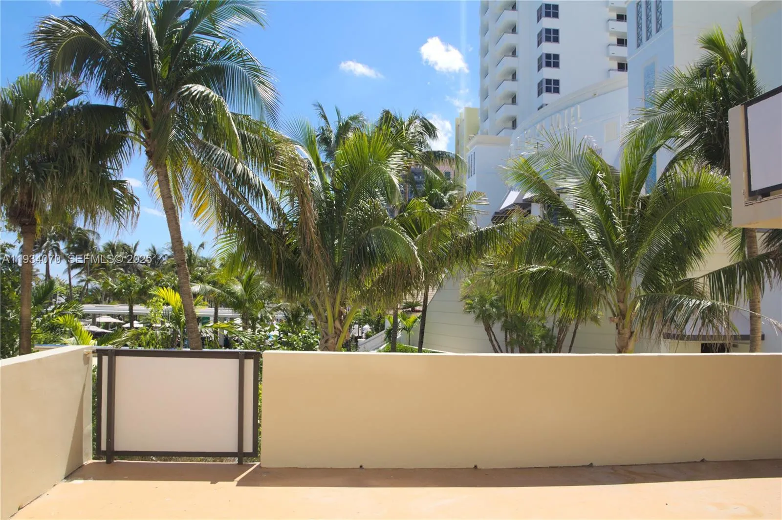 1623 Collins Ave # 218, Miami Beach FL 33139