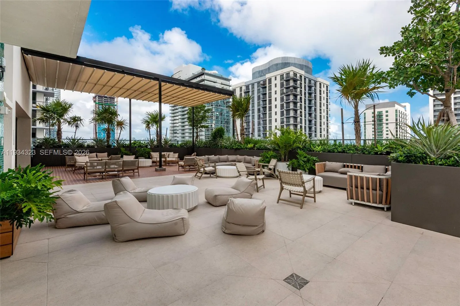 2 bedroom 2 bath for sale at 11 NE 6 ST # 1407, Miami FL 33132