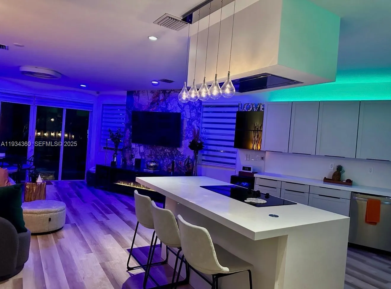 407 SW 5th St, Fort Lauderdale FL 33315