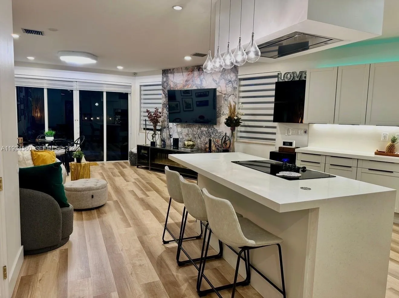 407 SW 5th St, Fort Lauderdale FL 33315