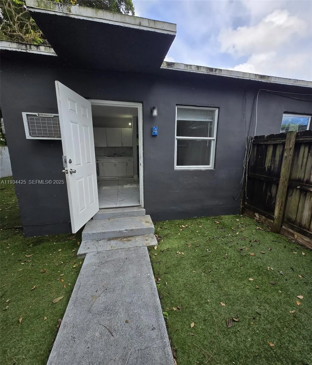 426 NW 14th Ave # 8, Fort Lauderdale FL 33311