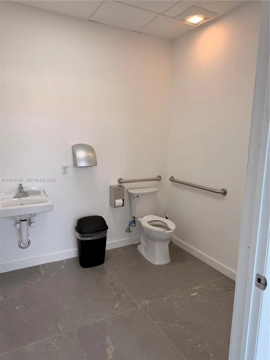 665 E 49 ST, Hialeah FL 33013