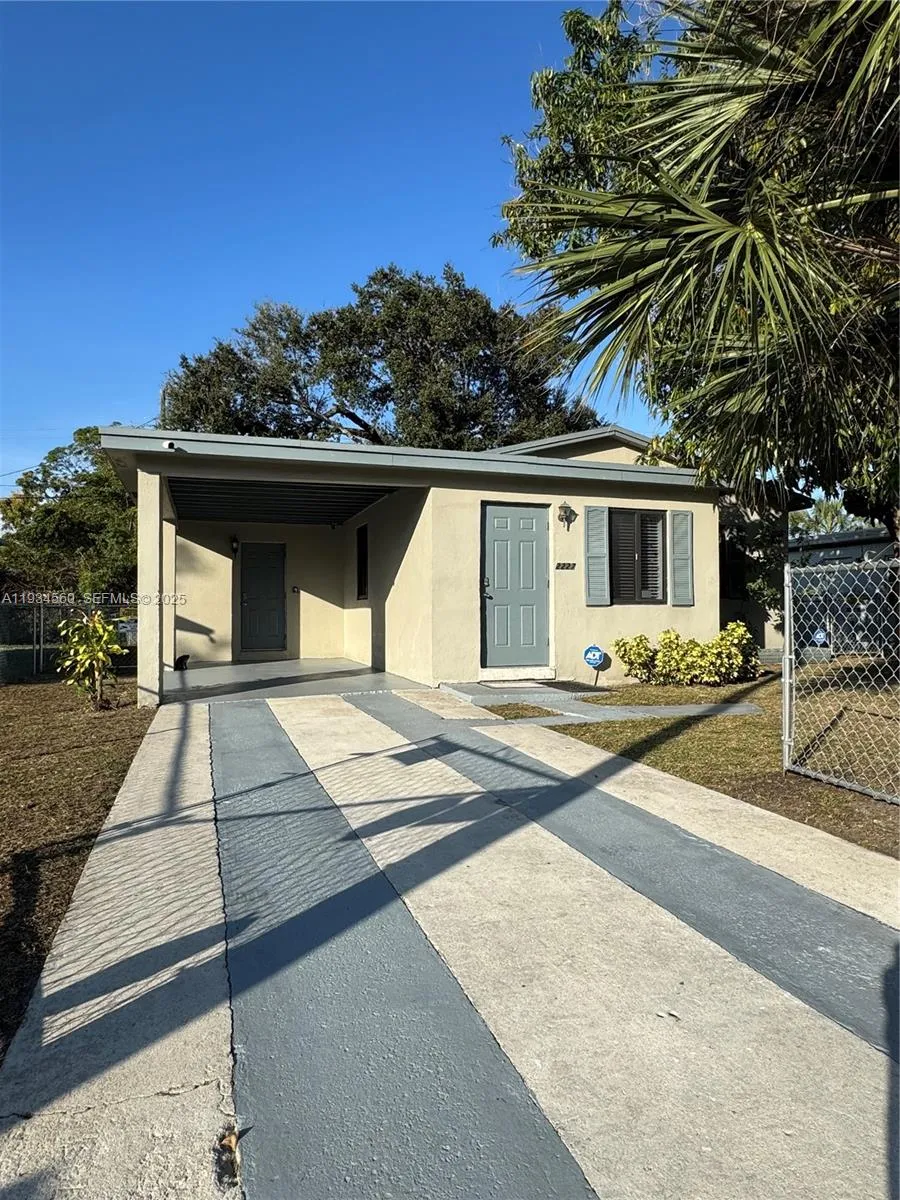 2227 NW 9th Ct, Fort Lauderdale FL 33311