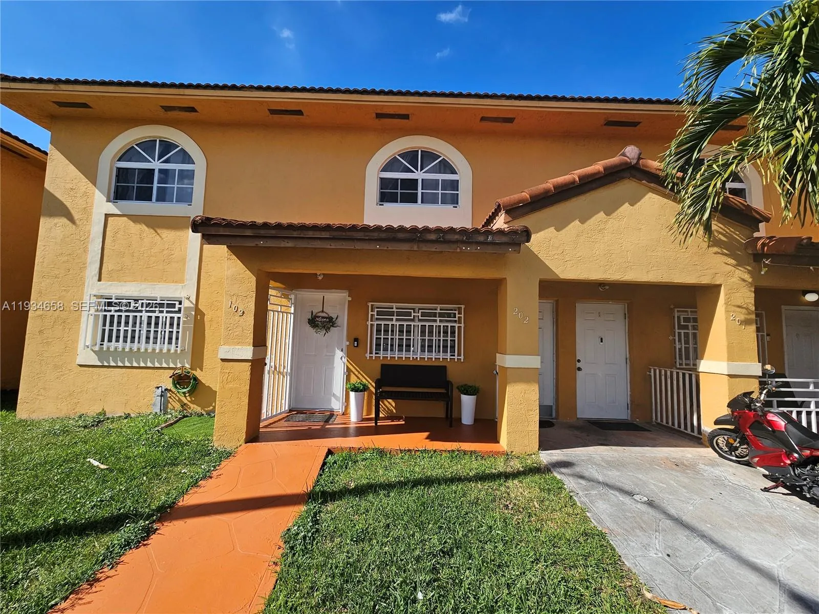 7762 W 34th Ln # 202, Hialeah FL 33018
