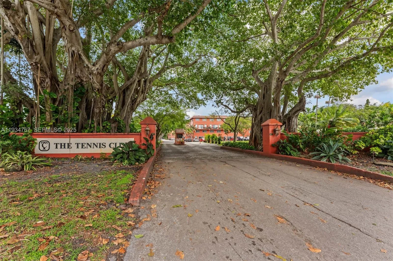 620 Tennis Club Dr # 110, Fort Lauderdale FL 33311