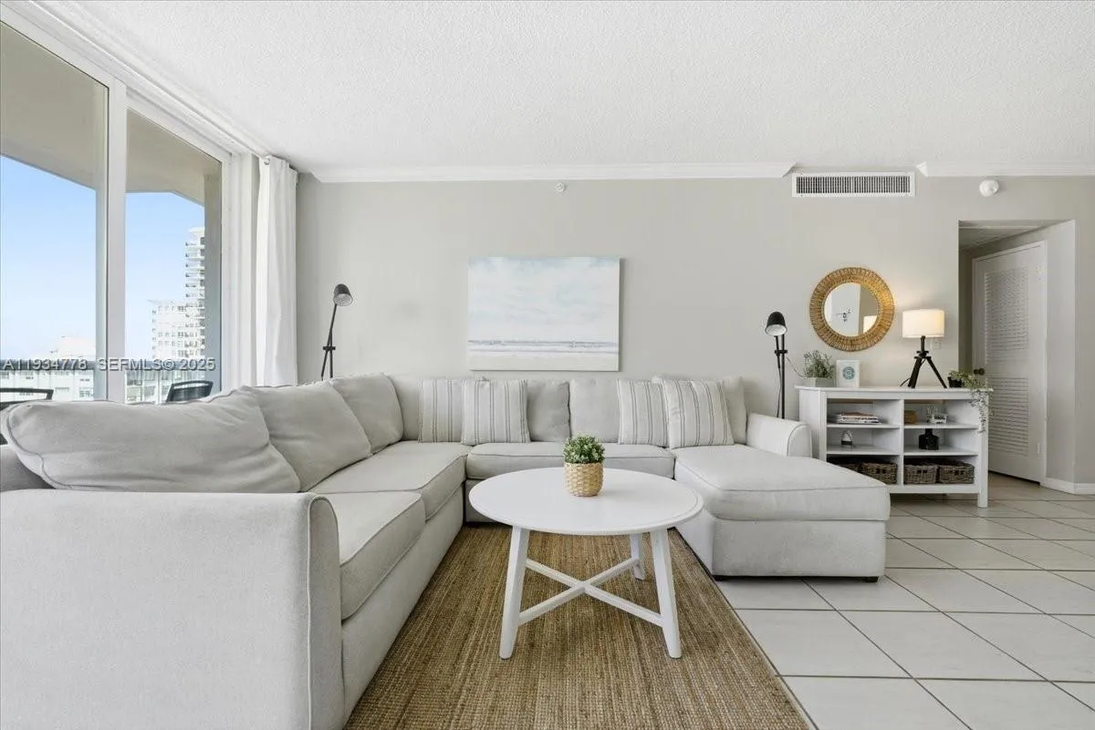 5601 Collins Ave # 915, Miami Beach FL 33140