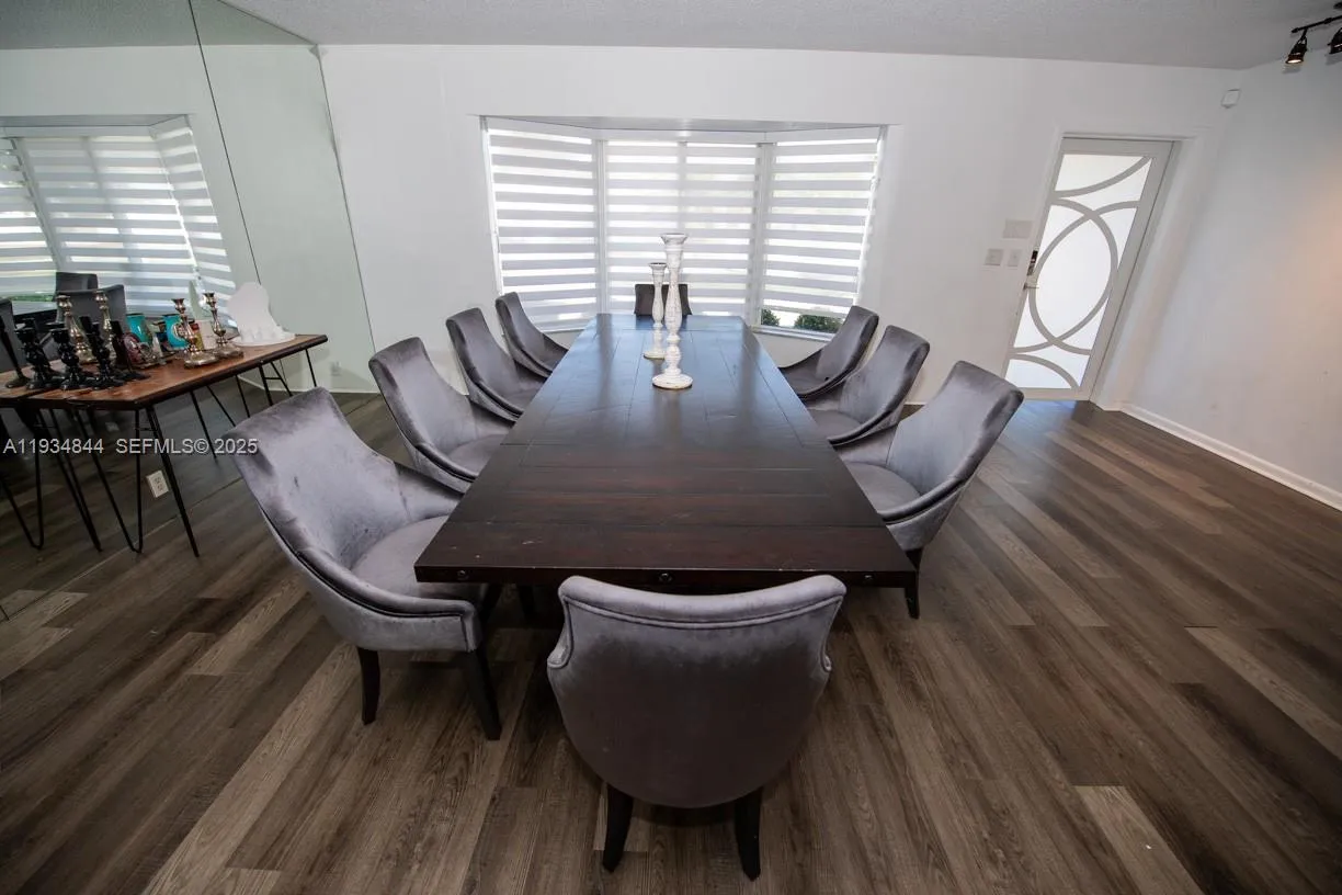 5012 Taft St, Hollywood FL 33021