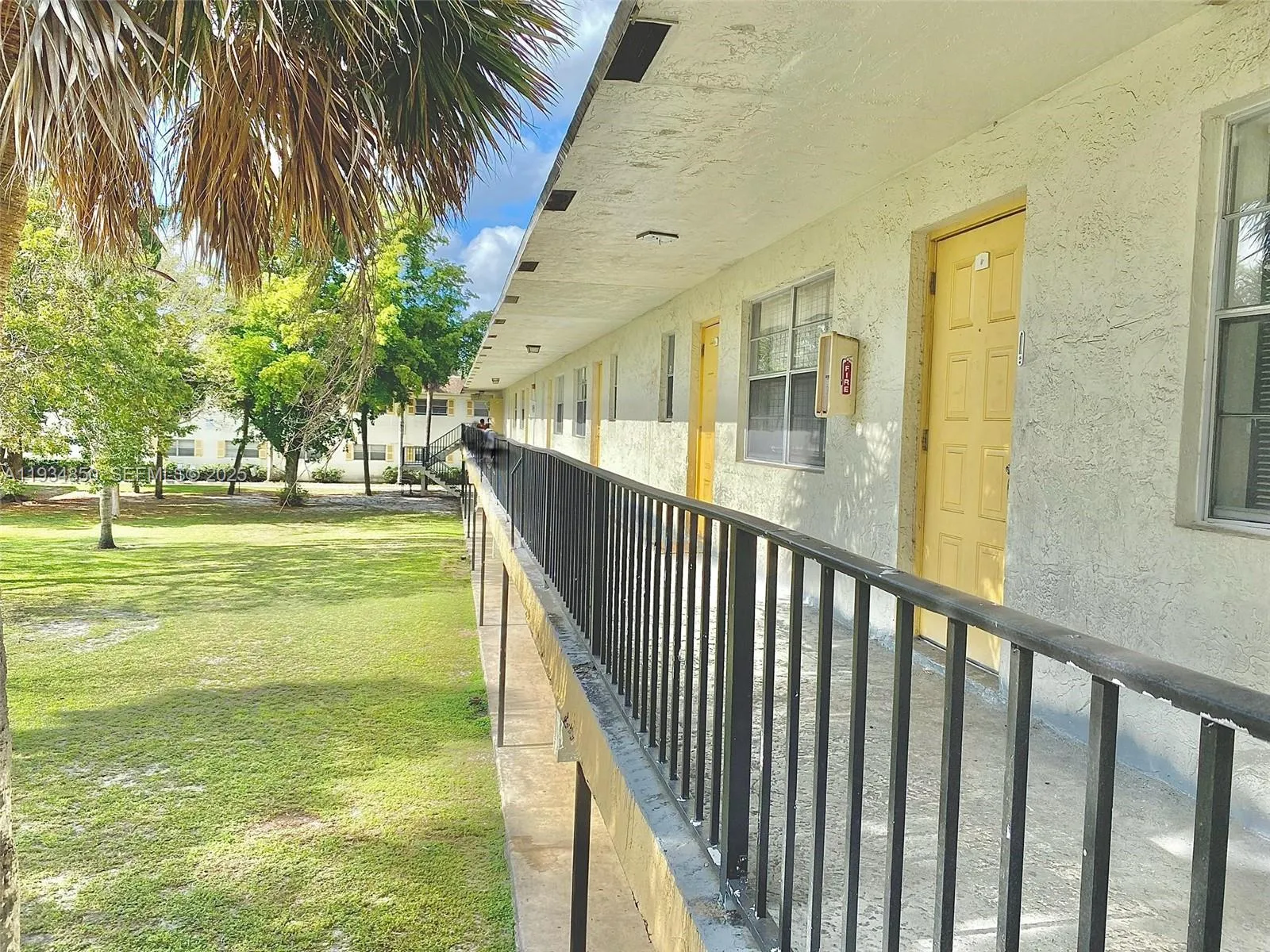 4160 NW 21st St, Lauderhill FL 33313