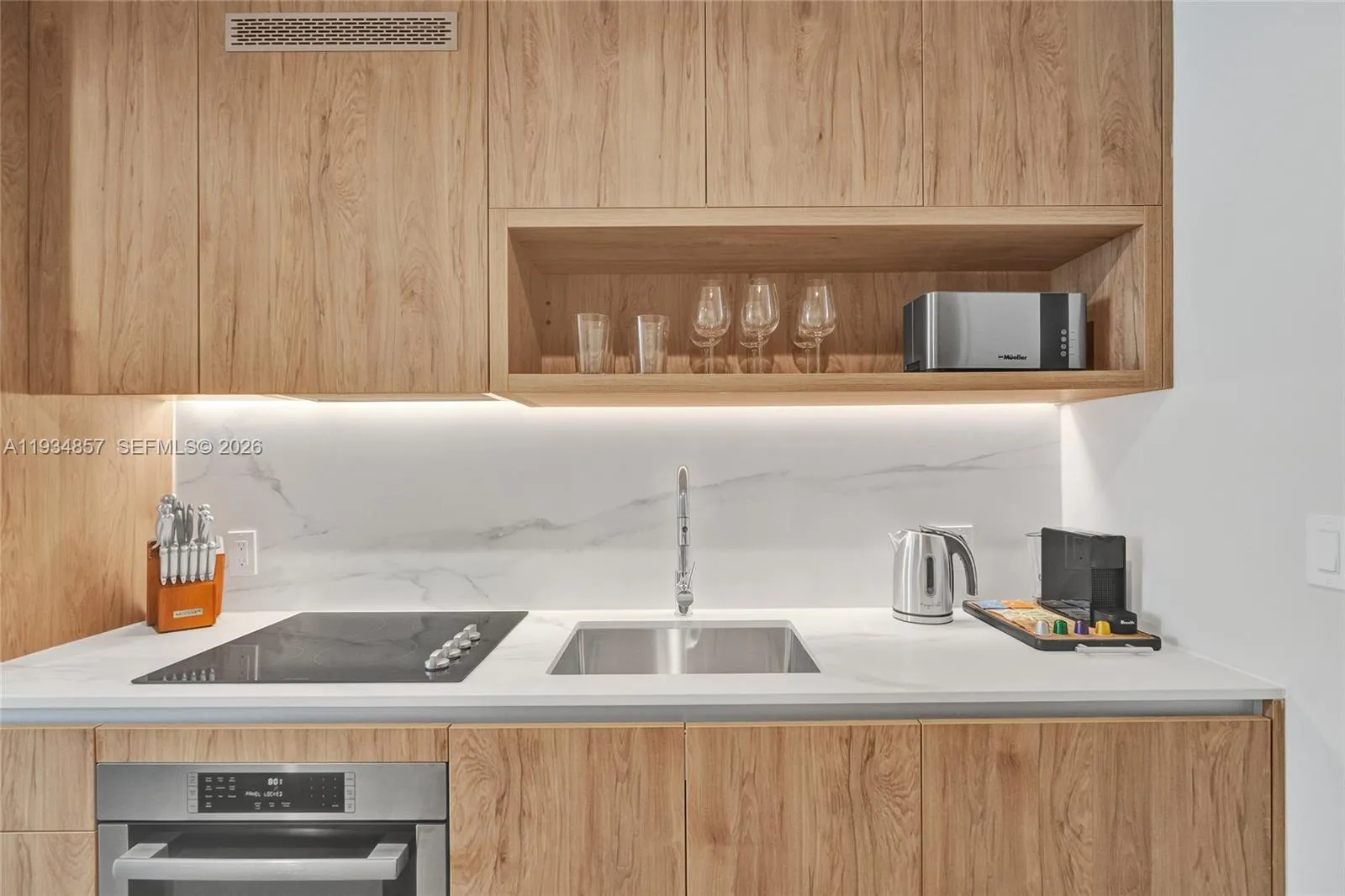 11 NE 6TH # 2013, Miami FL 33132