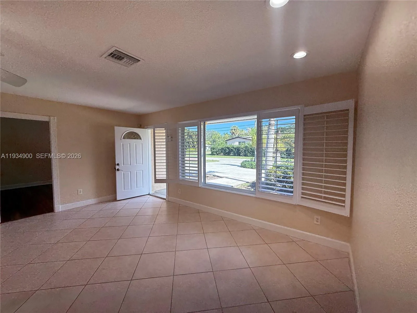 2271 SW 30th Ter, Fort Lauderdale FL 33312