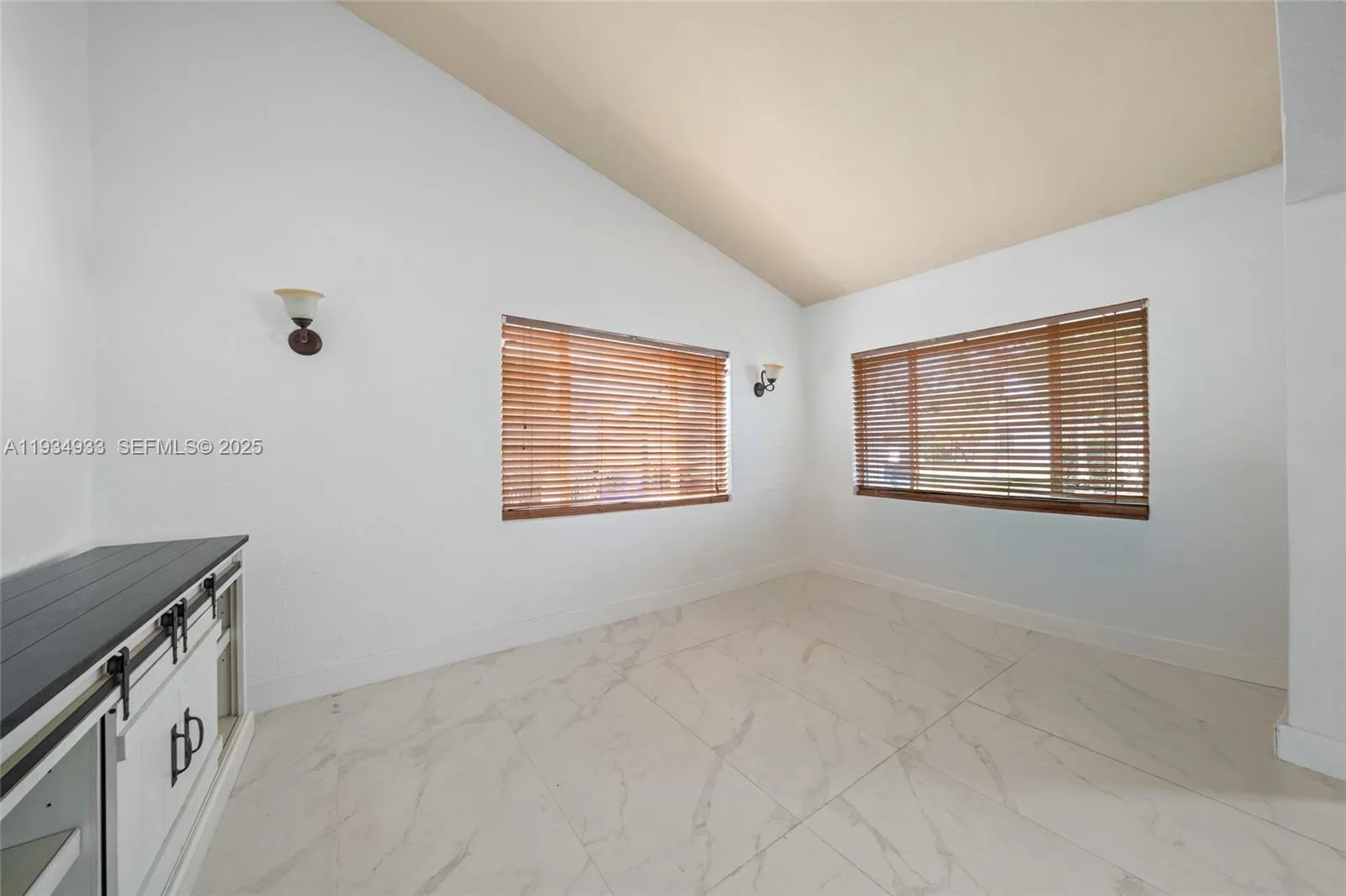 6960 Scott St, Hollywood FL 33024