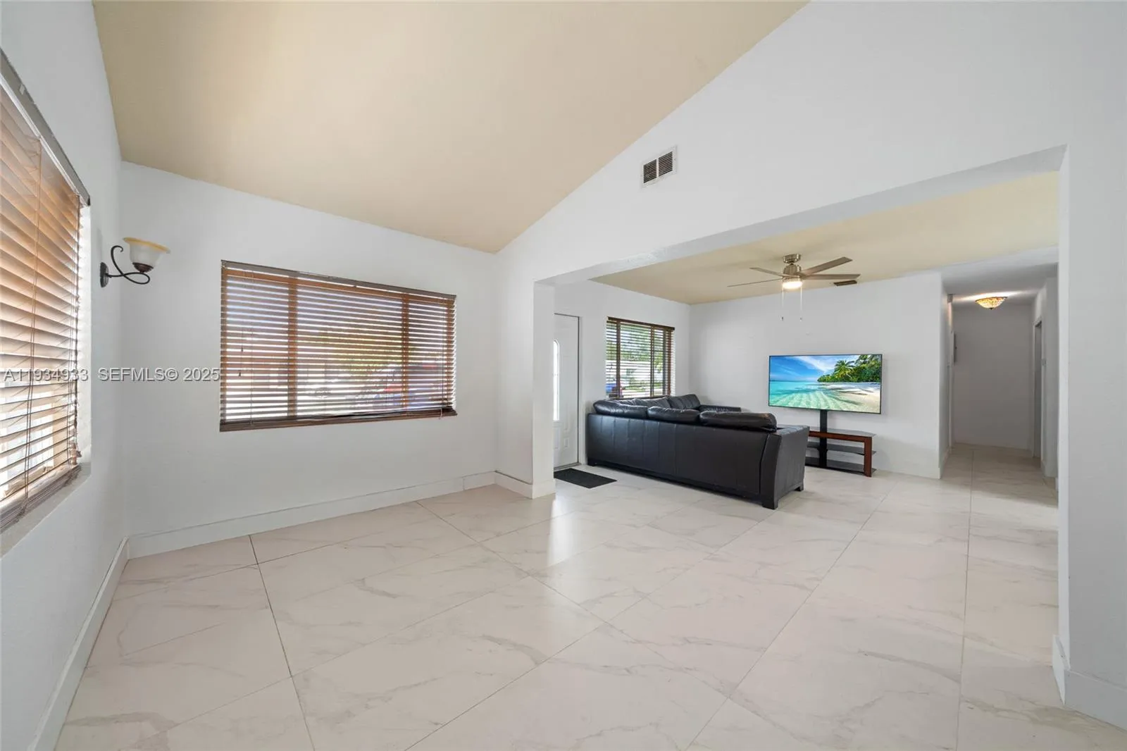 6960 Scott St, Hollywood FL 33024