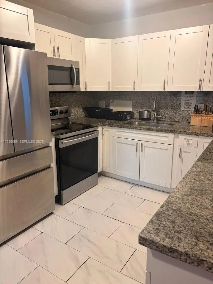 3 bedroom 3 bath for sale at 1431 Fletcher St, Hollywood FL 33020