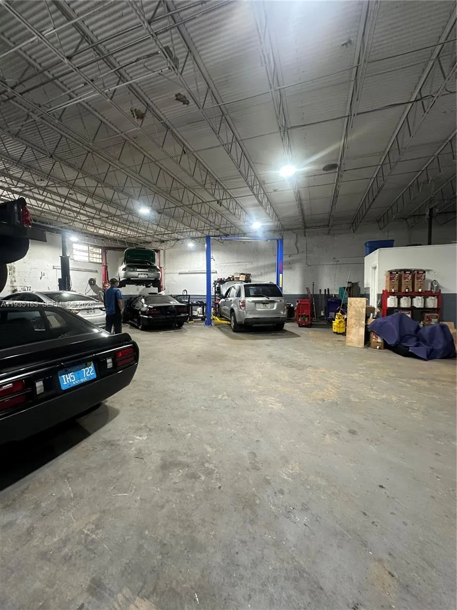 5755 Funston St, Hollywood FL 33023