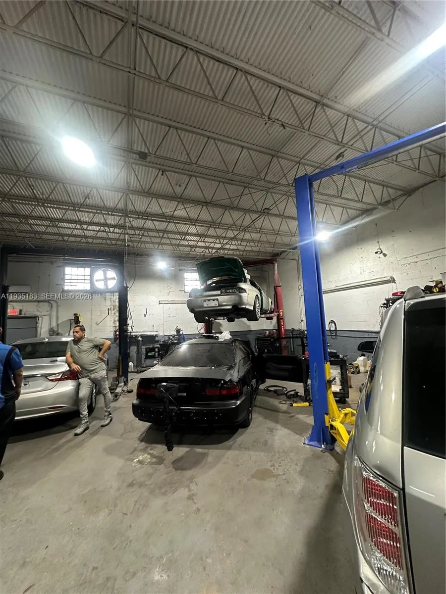 5755 Funston St, Hollywood FL 33023