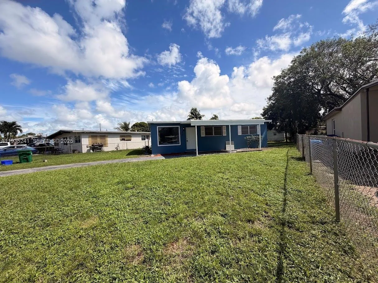 318 NW 30th Terrace, Fort Lauderdale FL 33311