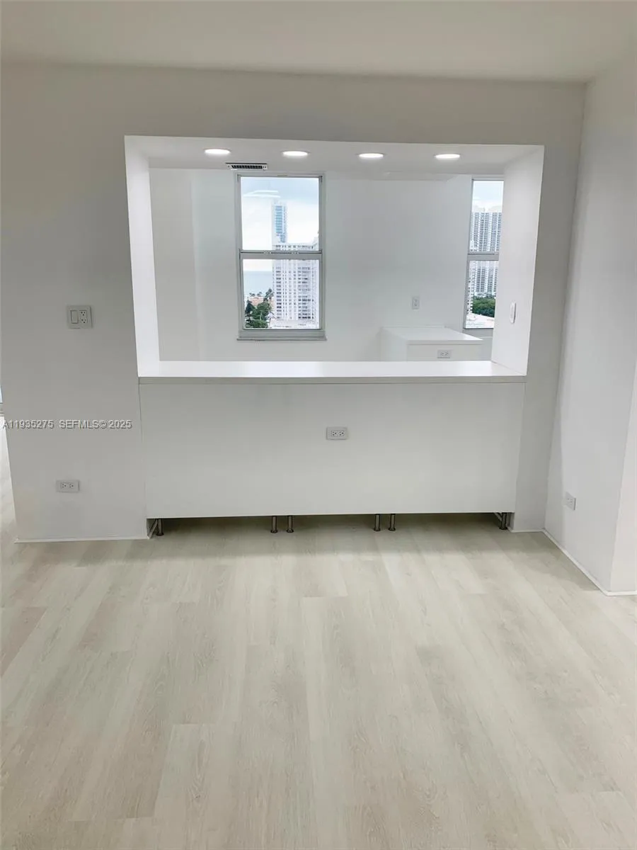 301 174th St # 1818, Sunny Isles Beach FL 33160