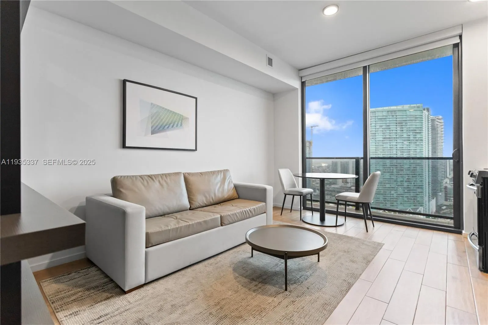 398 NE 5th St # 3102, Miami FL 33132