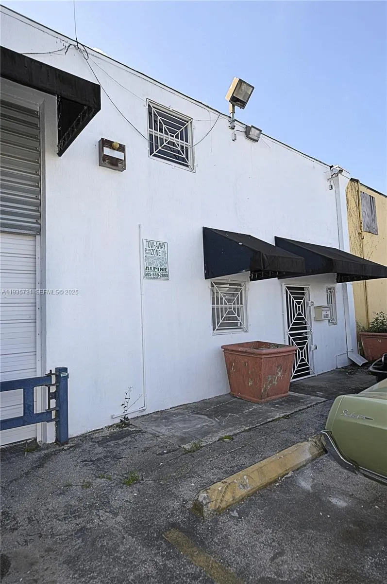 1680 W 33rd Pl # 1680, Hialeah FL 33012