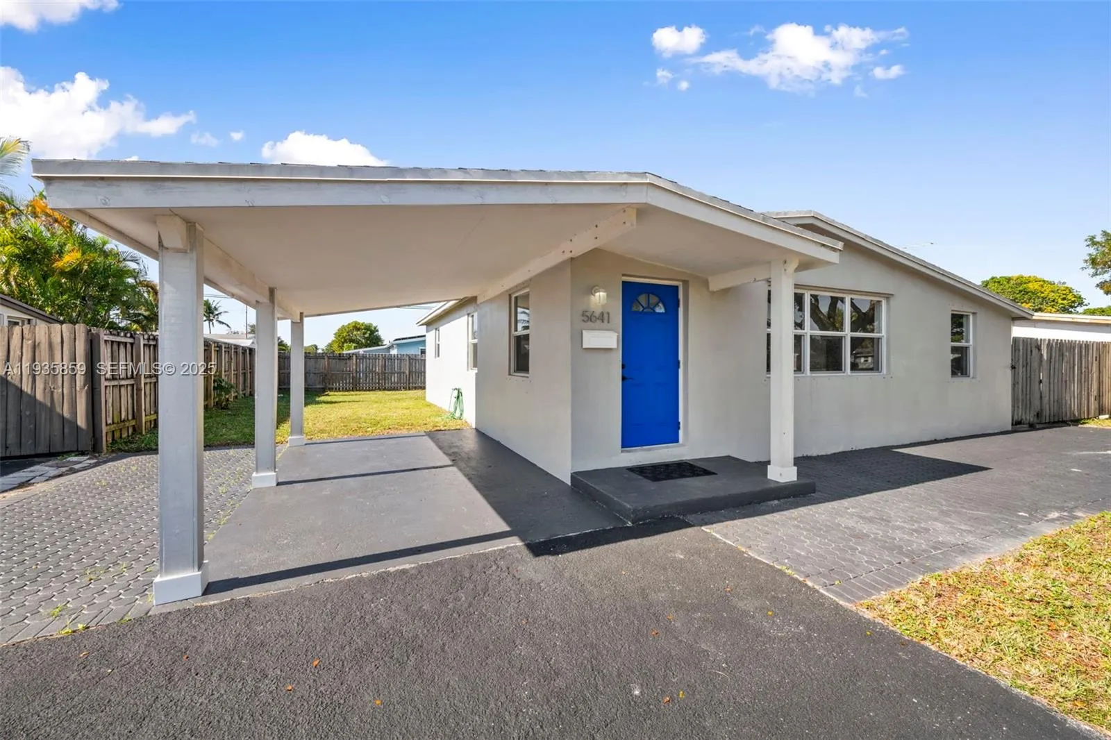 5641 NE 8th Ave, Oakland Park FL 33334